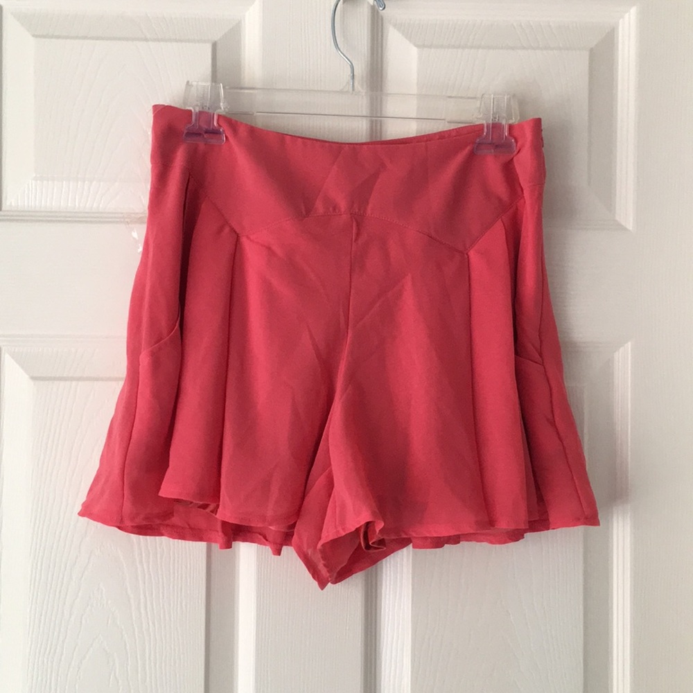 Coral flowy shorts